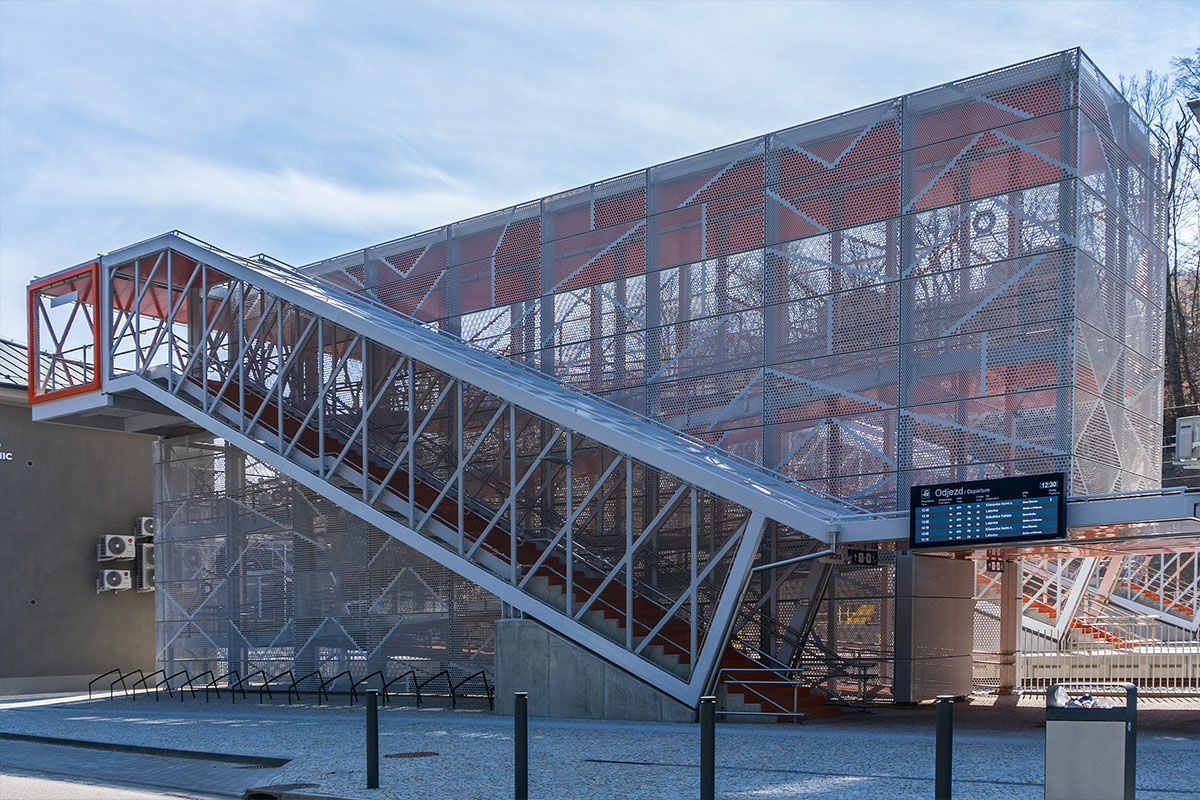 Slide Nádraží - Lávka